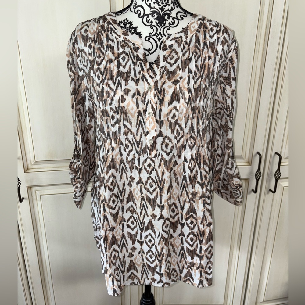 Studio 1886 Size XL Black, Tan, White Geometric Tribal Pattern Blouse